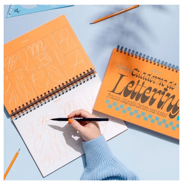 Cuaderno de lettering. Practica caligrafía Curioos