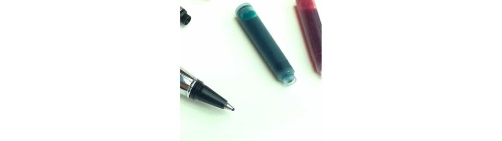 BOLÍGRAFOS Y ROLLERS